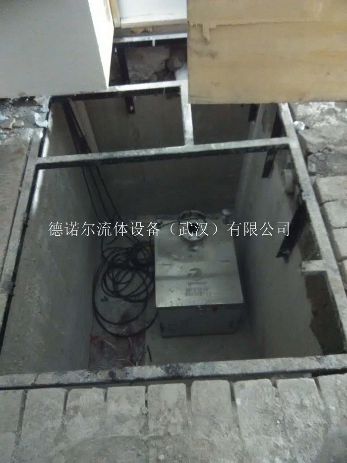 大型污水提升器現(xiàn)場安裝圖3